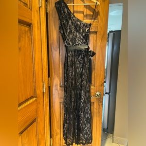 Betsey Adams black one shoulder long dress size 6